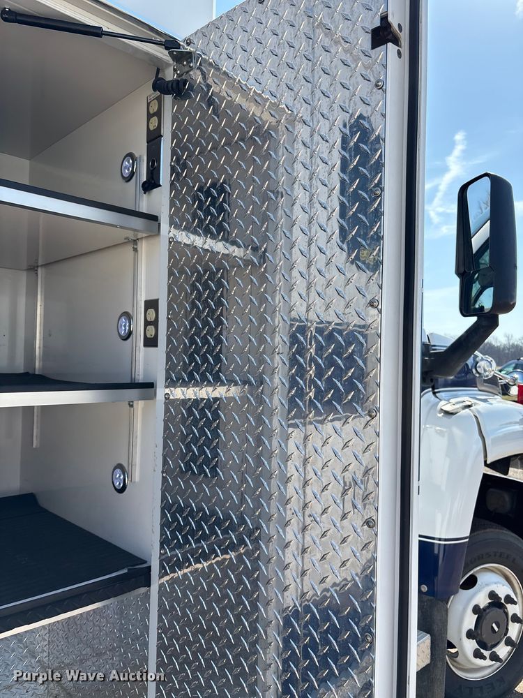 image for item FI0861 2008 Chevrolet C4500 ambulance