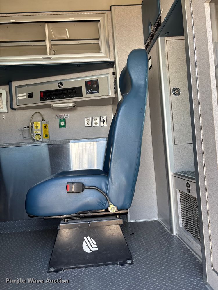 image for item FI0861 2008 Chevrolet C4500 ambulance