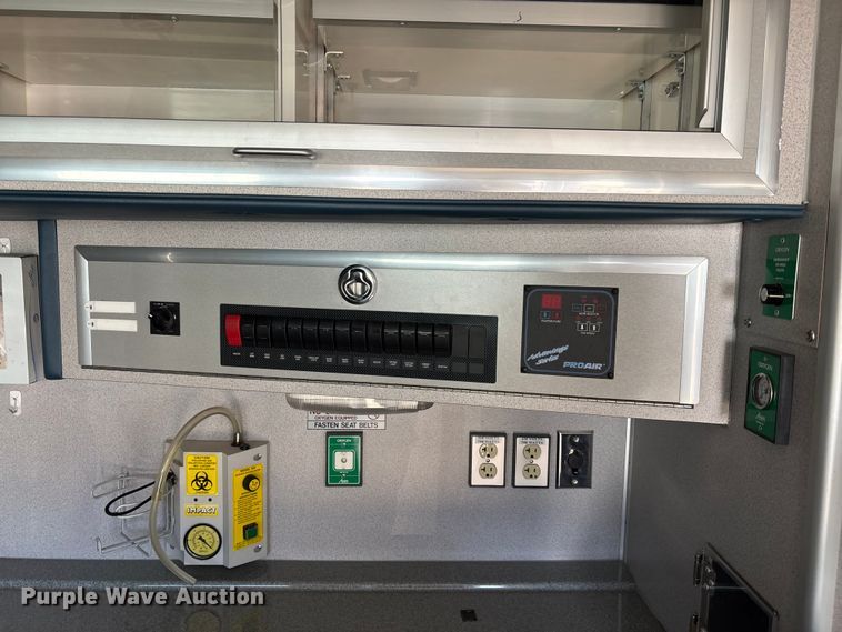 image for item FI0861 2008 Chevrolet C4500 ambulance