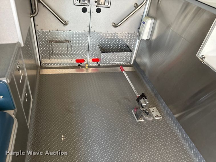 image for item FI0861 2008 Chevrolet C4500 ambulance