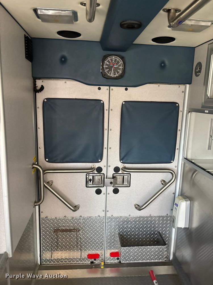 image for item FI0861 2008 Chevrolet C4500 ambulance