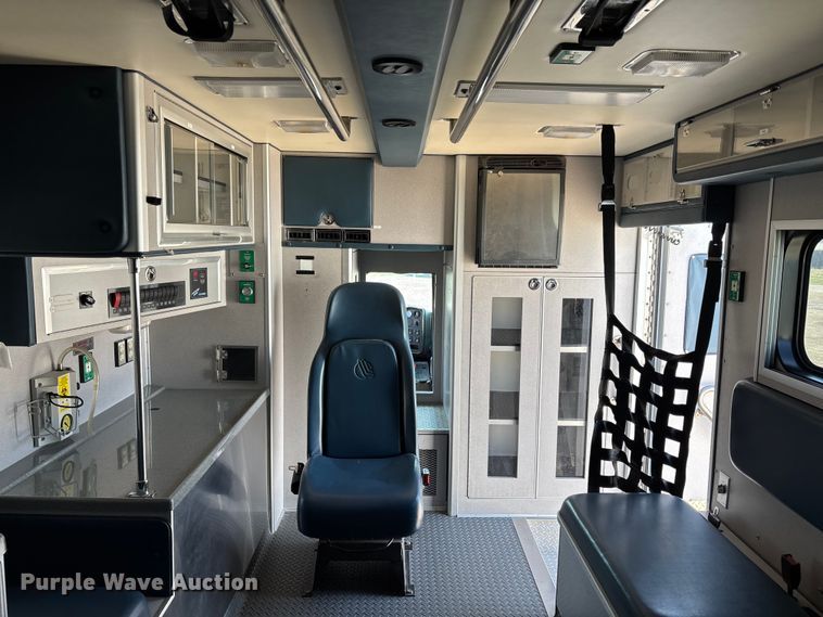 image for item FI0861 2008 Chevrolet C4500 ambulance