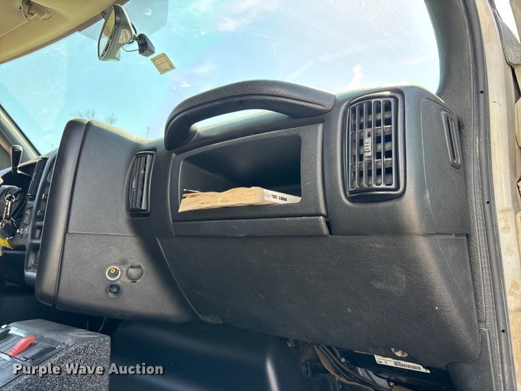 image for item FI0861 2008 Chevrolet C4500 ambulance