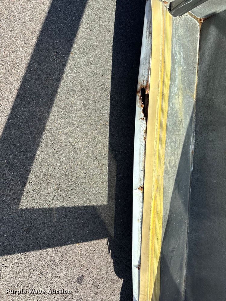 image for item FI0934 2013 Glaval E450 Super Duty shuttle bus