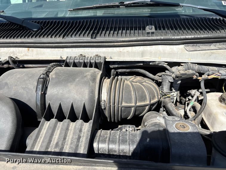 image for item FI0934 2013 Glaval E450 Super Duty shuttle bus