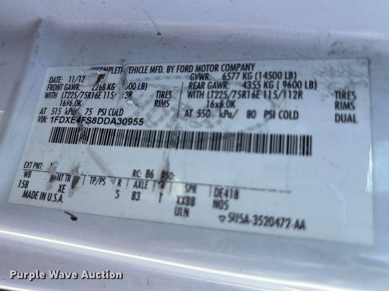 image for item FI0934 2013 Glaval E450 Super Duty shuttle bus