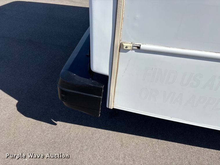 image for item FI0935 2013 Glaval E450 Super Duty transit bus