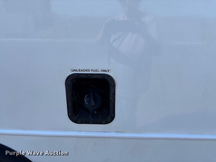 image for item FI0935 2013 Glaval E450 Super Duty transit bus