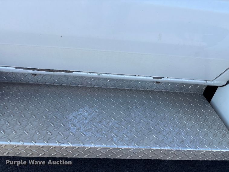 image for item FI0935 2013 Glaval E450 Super Duty transit bus