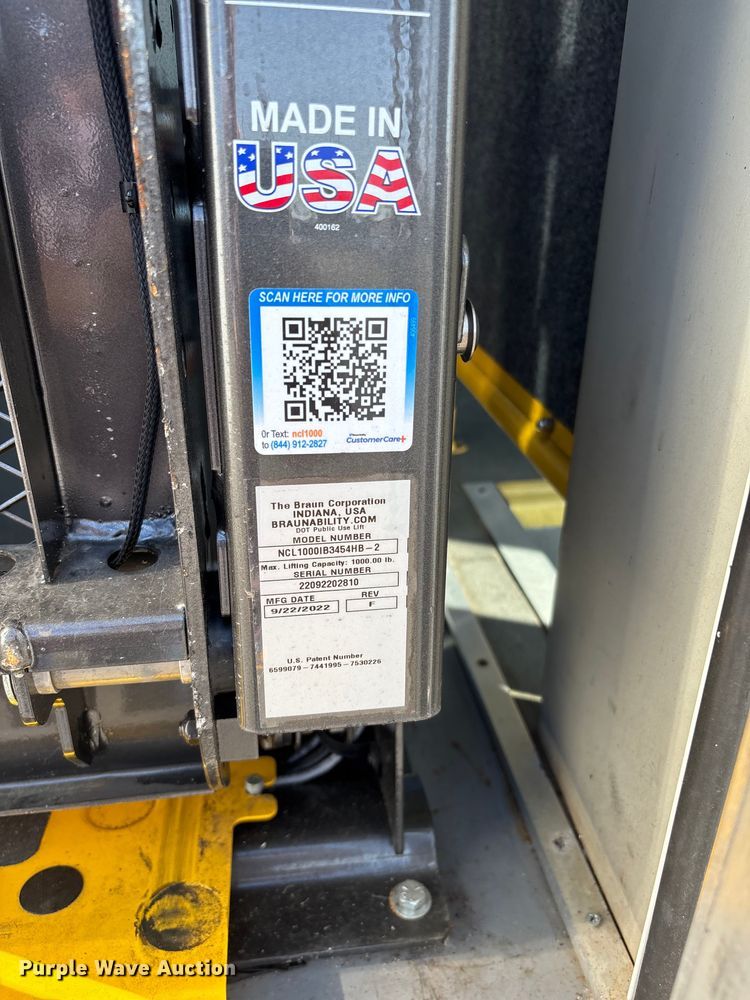 image for item FI0935 2013 Glaval E450 Super Duty transit bus