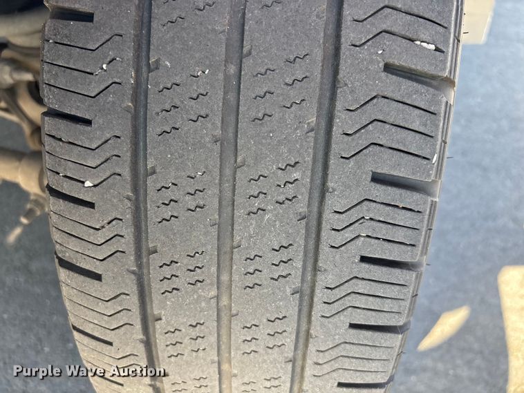 image for item FI0935 2013 Glaval E450 Super Duty transit bus