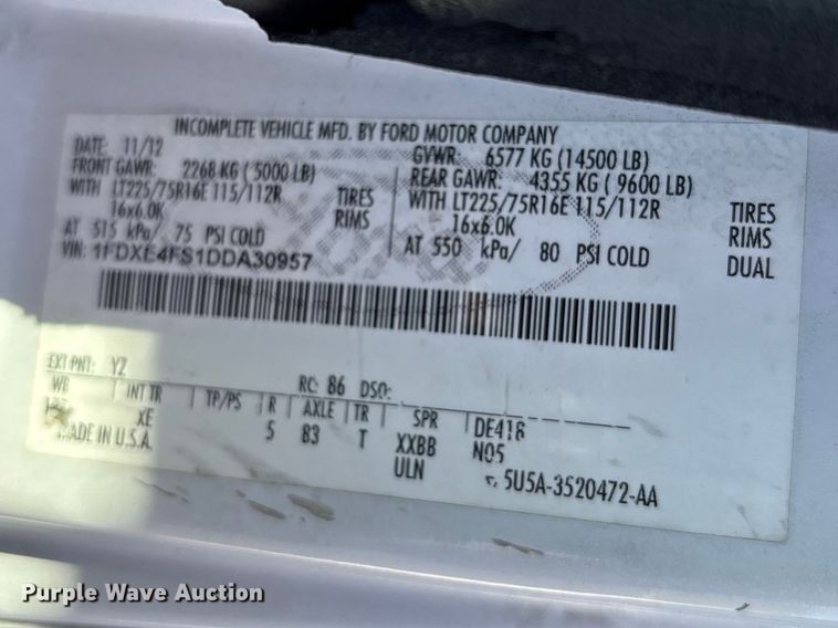 image for item FI0935 2013 Glaval E450 Super Duty transit bus