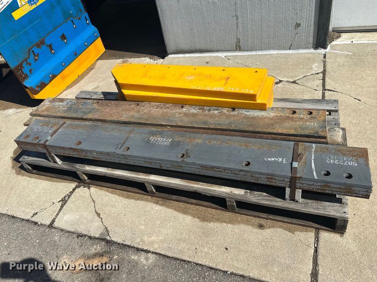 image for item FK0009 Kage Snow plow box system wheel loader snow pusher