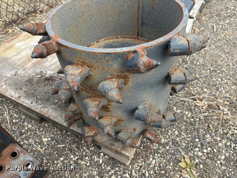 image for item FK0017 Bobcat skid steer cold planer