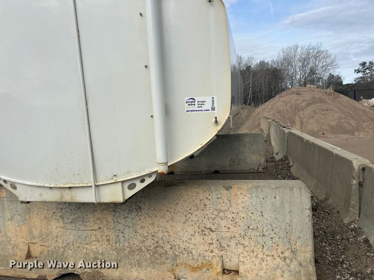 image for item FK0018 Tank bed