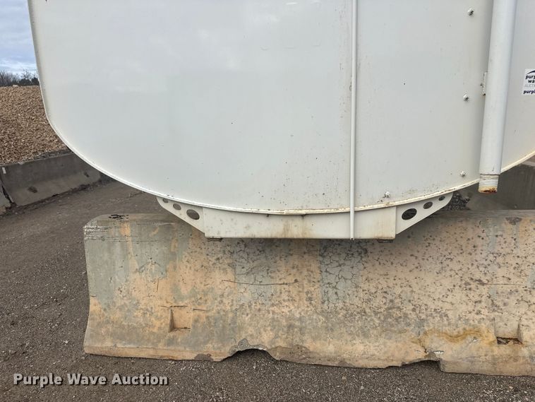 image for item FK0018 Tank bed