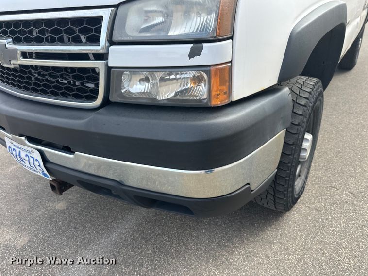 image for item FK0023 2007 Chevrolet Silverado 2500HD pickup truck