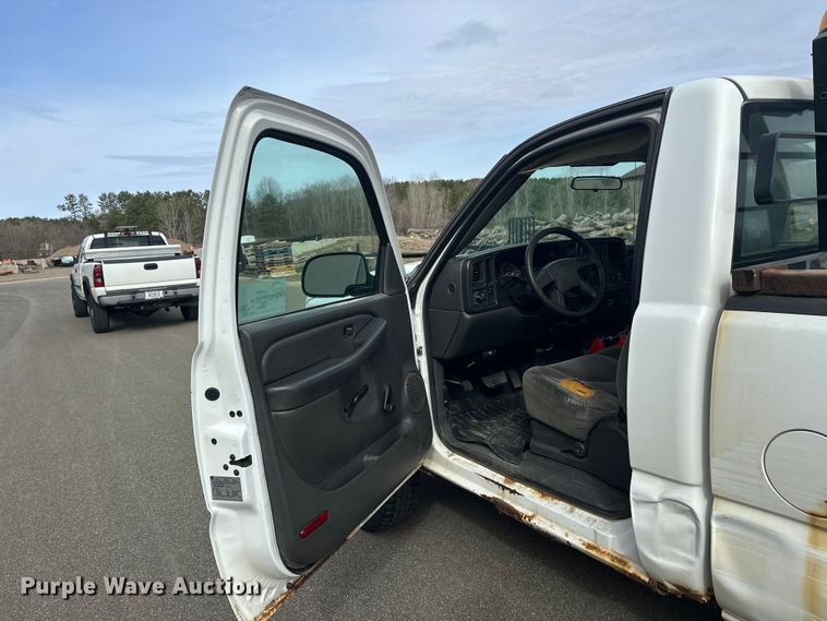 image for item FK0023 2007 Chevrolet Silverado 2500HD pickup truck