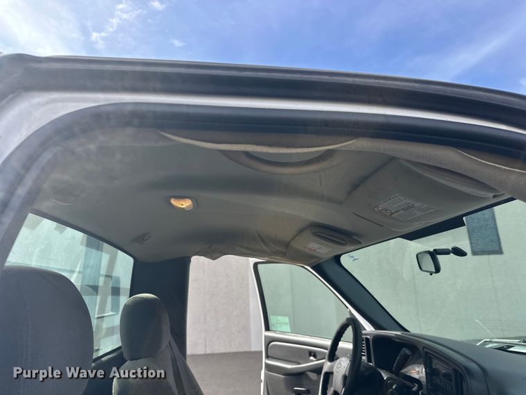 image for item FK0023 2007 Chevrolet Silverado 2500HD pickup truck