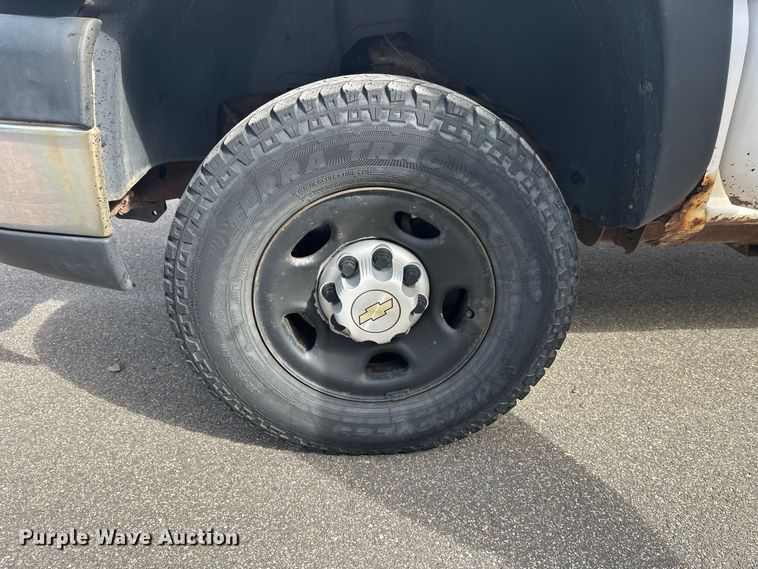 image for item FK0023 2007 Chevrolet Silverado 2500HD pickup truck