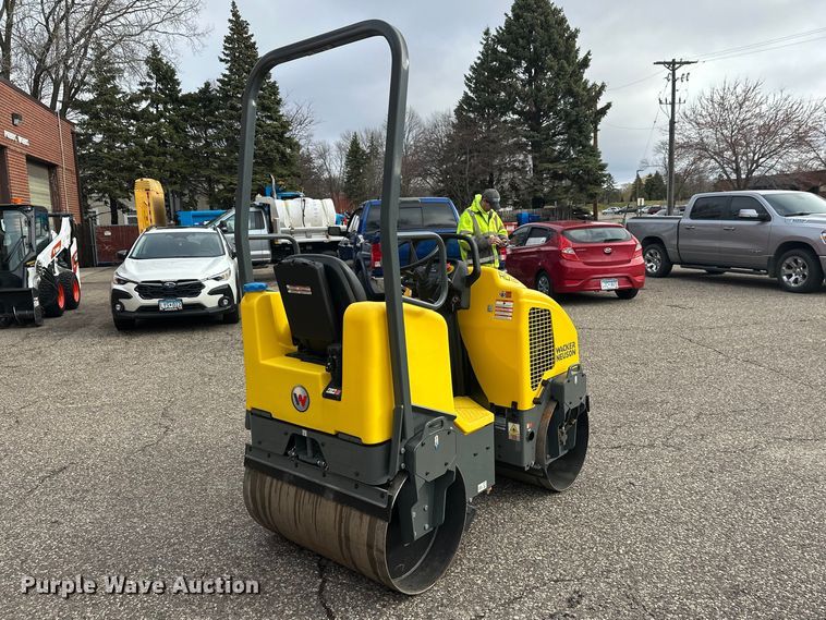 image for item FK0030 Wacker Neuson RD12 double drum vibratory roller