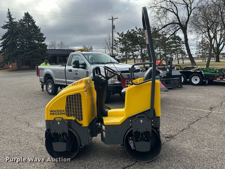 image for item FK0030 Wacker Neuson RD12 double drum vibratory roller