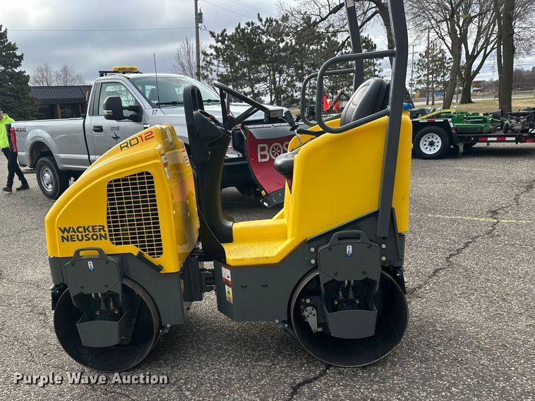 image for item FK0030 Wacker Neuson RD12 double drum vibratory roller