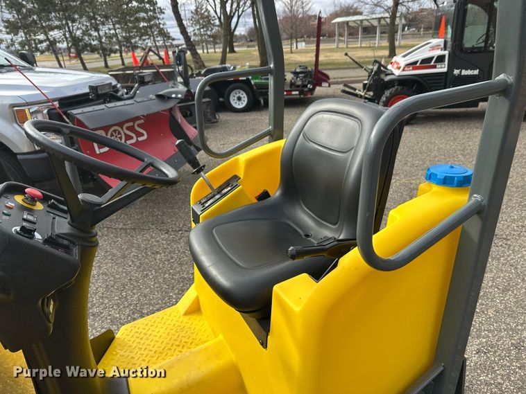 image for item FK0030 Wacker Neuson RD12 double drum vibratory roller