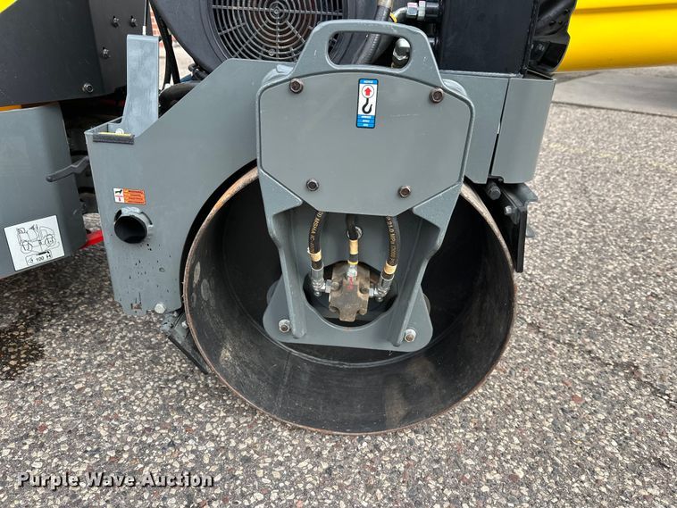 image for item FK0030 Wacker Neuson RD12 double drum vibratory roller