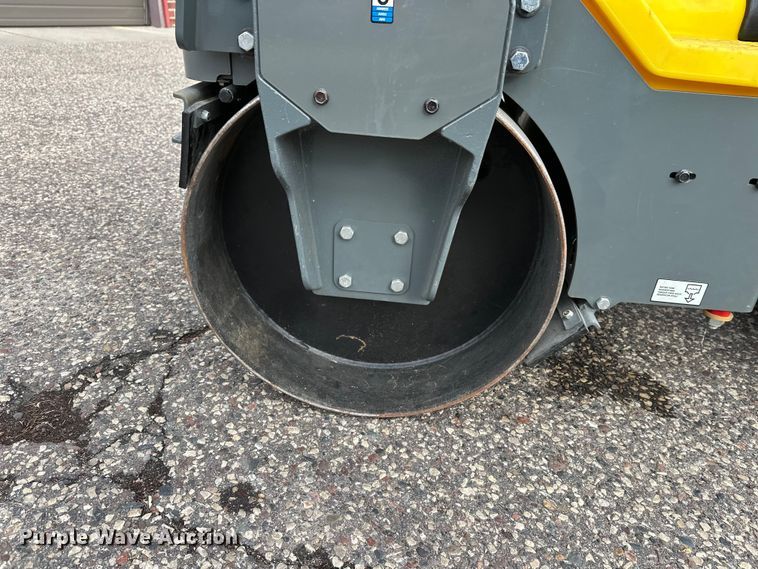 image for item FK0030 Wacker Neuson RD12 double drum vibratory roller