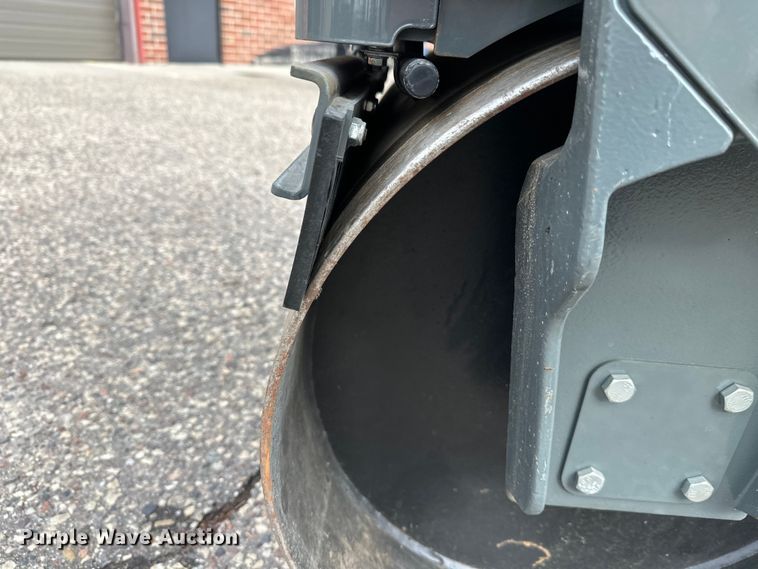 image for item FK0030 Wacker Neuson RD12 double drum vibratory roller