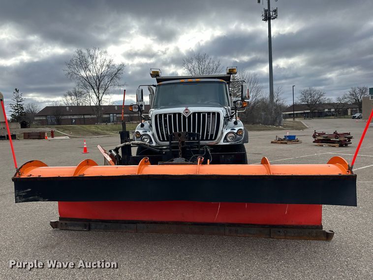 image for item FK0035 2009 International 7400 dump truck