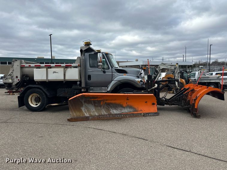 image for item FK0035 2009 International 7400 dump truck