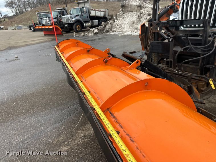 image for item FK0035 2009 International 7400 dump truck