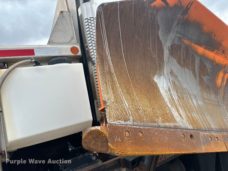 image for item FK0035 2009 International 7400 dump truck