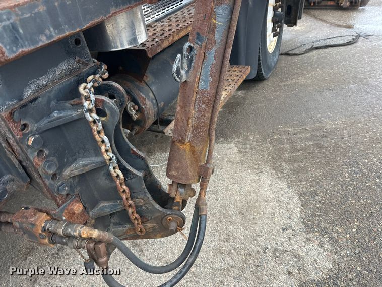 image for item FK0035 2009 International 7400 dump truck