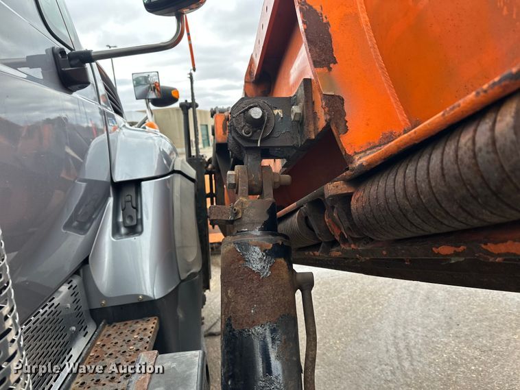 image for item FK0035 2009 International 7400 dump truck