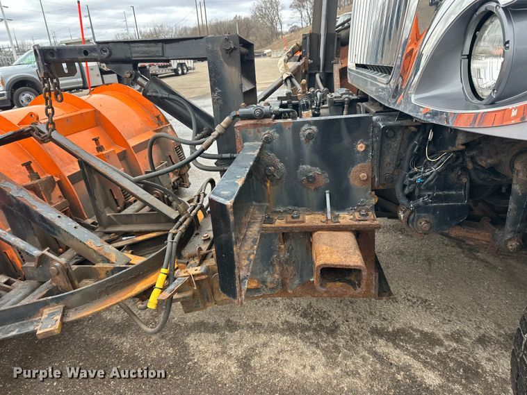 image for item FK0035 2009 International 7400 dump truck