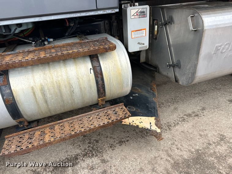 image for item FK0035 2009 International 7400 dump truck