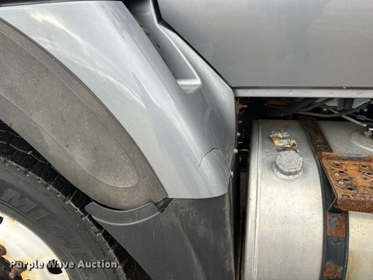 image for item FK0035 2009 International 7400 dump truck