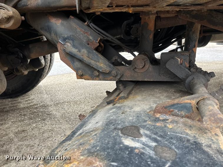 image for item FK0035 2009 International 7400 dump truck