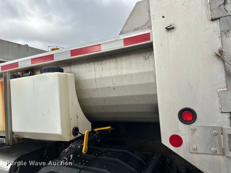 image for item FK0035 2009 International 7400 dump truck