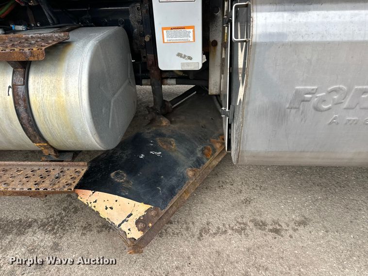 image for item FK0035 2009 International 7400 dump truck