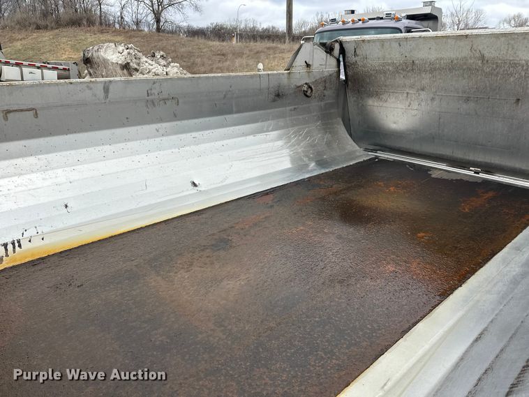 image for item FK0035 2009 International 7400 dump truck