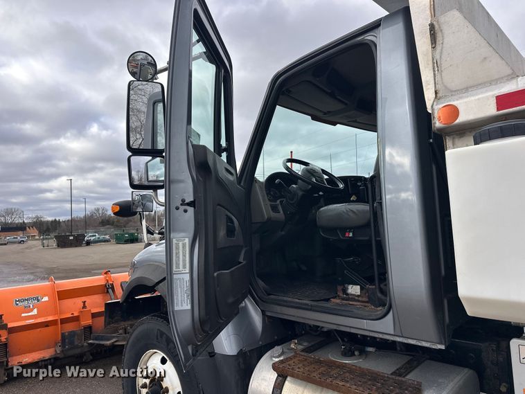 image for item FK0035 2009 International 7400 dump truck