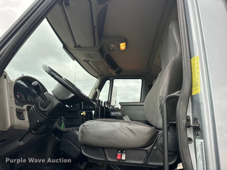 image for item FK0035 2009 International 7400 dump truck