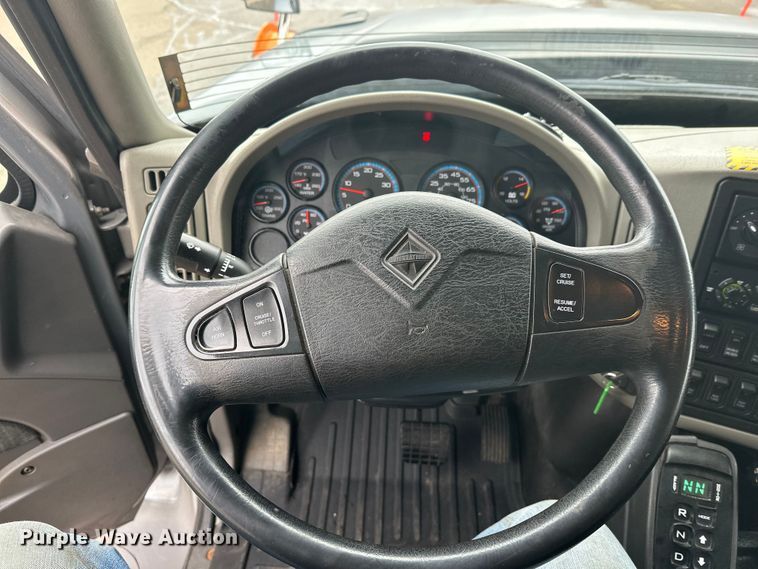 image for item FK0035 2009 International 7400 dump truck