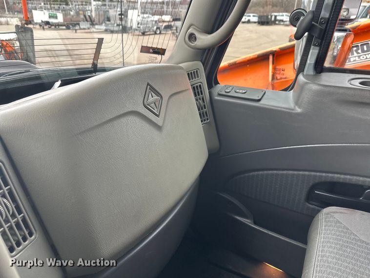 image for item FK0035 2009 International 7400 dump truck