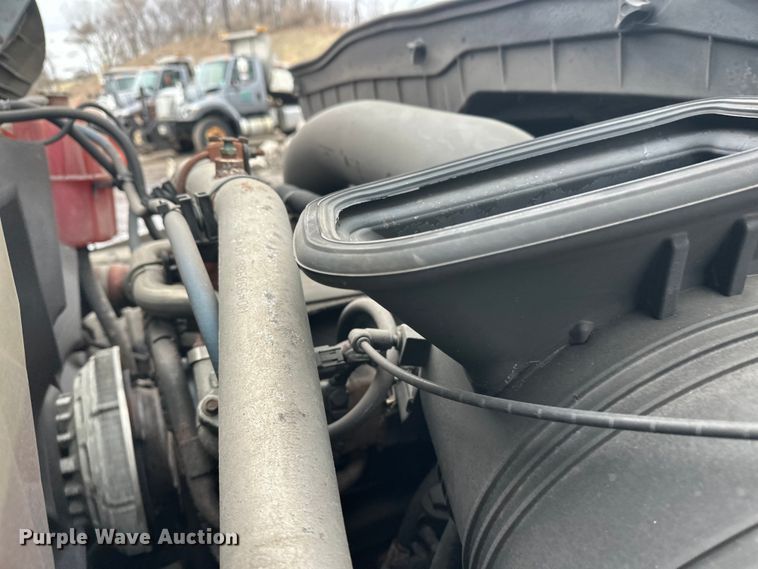 image for item FK0035 2009 International 7400 dump truck