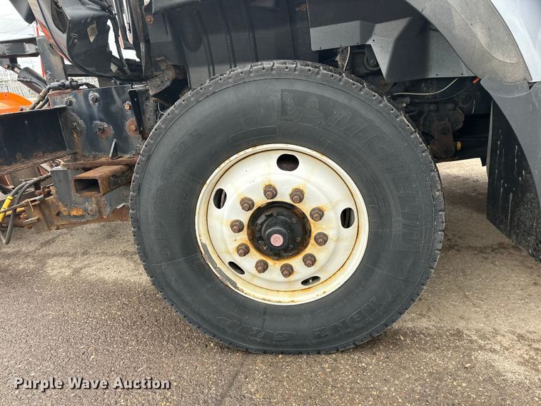 image for item FK0035 2009 International 7400 dump truck